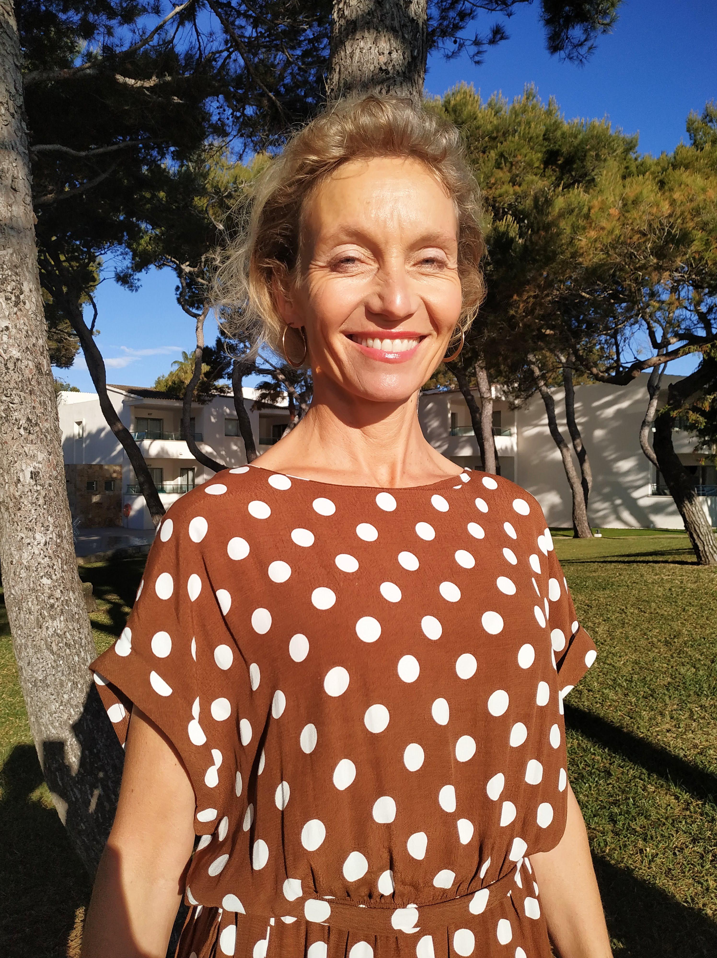 bestagermodel #50plusmodel #fitnessmodel #lifestylemodel #greymodel #runwaymodel #50plushappy #classicmodel #elegantmodel #LaurenHutton style #50plusmodel #sportmodel #healthmodel #travelmodel #naturalhair